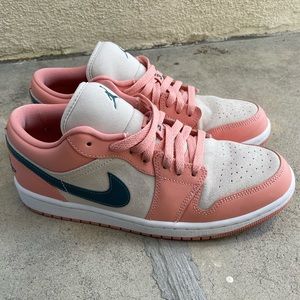 Women’s Jordan 1 Low- Light Madder Root